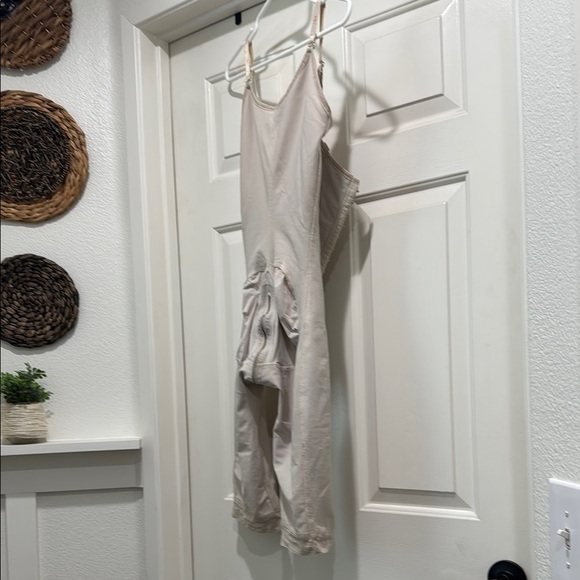 Tan Shapewear with Ruffled Details - Picture 6 of 6